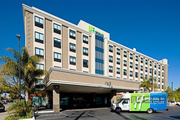 Holiday Inn Express Los Angeles LAX Airport image 1