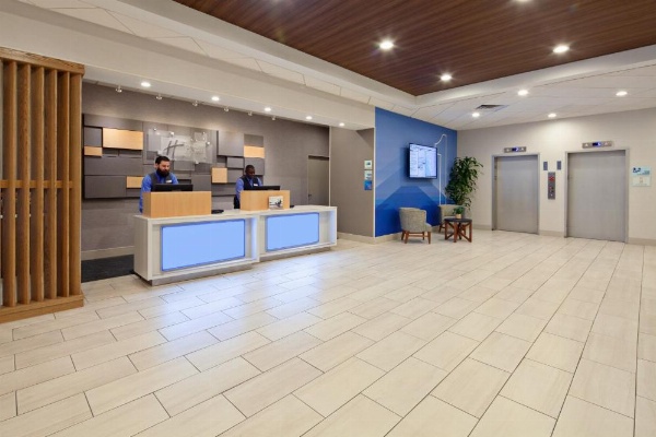 Holiday Inn Express Los Angeles LAX Airport image 8